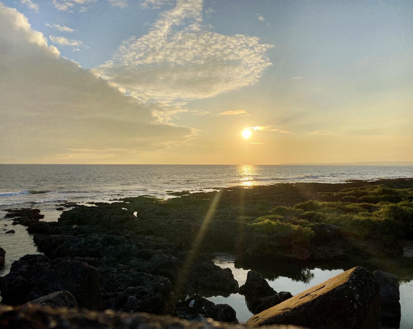 鼻頭漁港の夕陽鑑賞